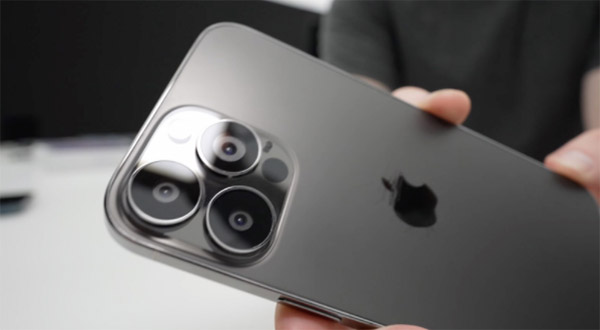 Cách vệ sinh camera iPhone 13 Pro Max