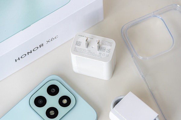 Honor X6c trang bị viên pin 5300mAh và hỗ trợ sạc nhanh 35W