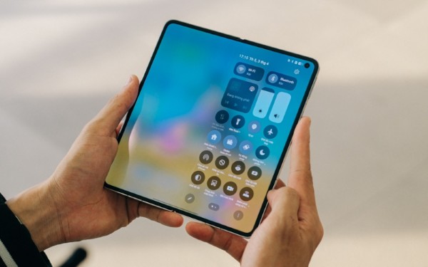 OPPO Find N5 với màn hình chính LTPO OLED 8.12 inch