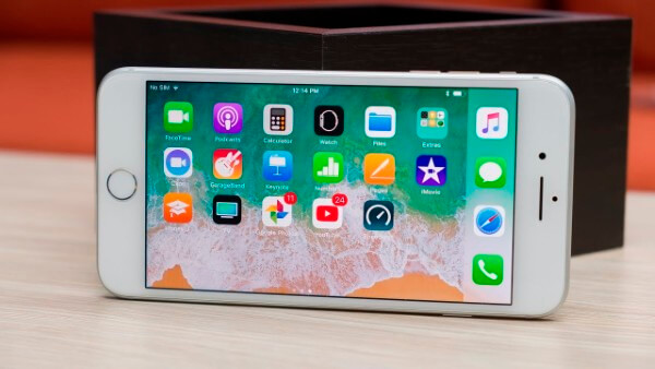 iPhone 8 Plus được trang bị màn hình Retina HD kích thước 5.5 inch